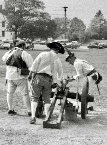 PHIL DI VECE/Boothbay Register