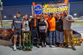 Bubba Pelton and family celebrate their big win in the Super Street 100. Jasen Dickey Photography