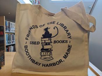Friends of the Library sells book bags at the library and bookstore. Proceeds go to the BHML general fund. CANDI JONETH/Boothbay Register
