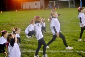 Little cheerleaders