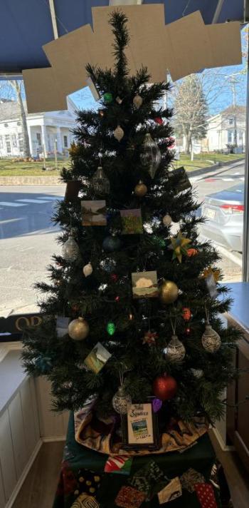 Holiday tree and decorations including $20 mini paintings by Ann Hedgecock. LISA KRISTOFF/Boothbay Register Holiday tree and decorations including $20 mini paintings by Ann Hedgecock. LISA KRISTOFF/Boothbay Register