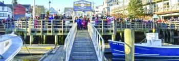 The crowd greeting Santa at Whale Park. FRITZ FREUDENBERGER/Boothbay Register