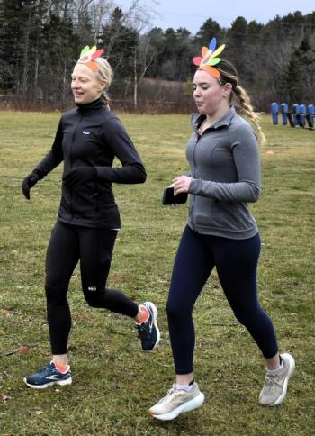 Turkey trot participants.