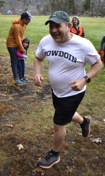 Turkey trot participants.