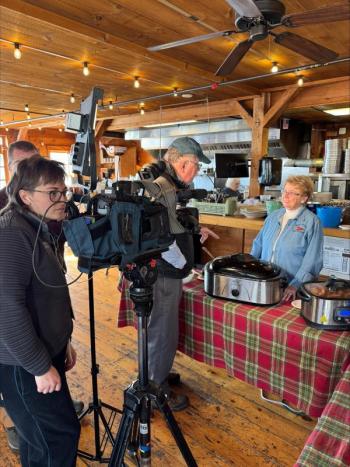 Don Carrigan speaks with Jean Reny. Jen Mitchell photo