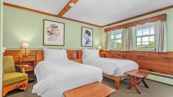 The motel's upgraded furnishings maintain its iconic '50s feel. Courtesy of Mid-Town Motel. 