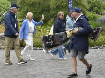Governor Janet Mills paid a visit and got an item appraised. FRITZ FREUDENBERGER/Boothbay Register