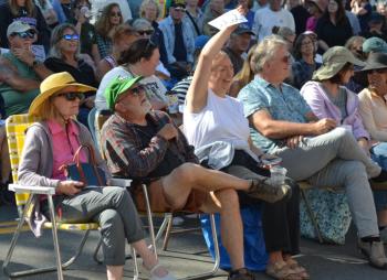 crowd