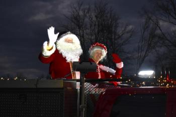 Mr. and Mrs. Claus usher in the holiday season. ISABELLE CURTIS/Boothbay Register