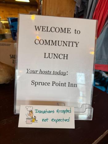 Community Lunch Nov. 10. Jen Mitchell photo