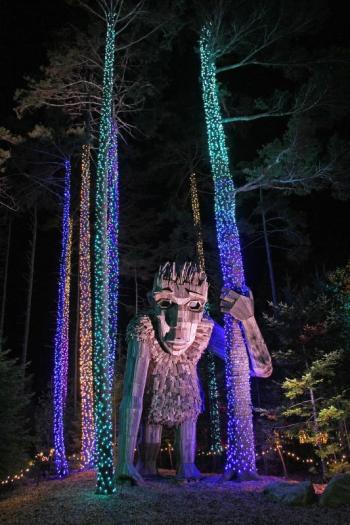 Gardens Aglow. STEVE EDWARDS/Boothbay Register