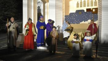 Our Lady Queen of Peace hosts its 35th live nativity performance on Dec. 6. ISABELLE CURTIS/Boothbay Register