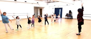 Class continues with the aide of assistant Lily Billings (left). JANE CARPENTER/Boothbay Register