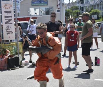 Cool running. LISA KRISTOFF/Boothbay Register