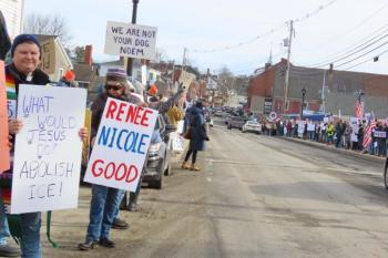 Protestors on the Newcastle-Damariscotta bridge on Jan. 10. Courtesy of Lincoln County Indivisible
