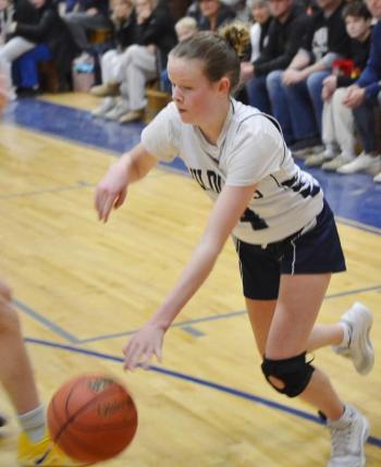 Pauline Nadeau Miller drives the baseline. KEVIN BURNHAM/Boothbay Register