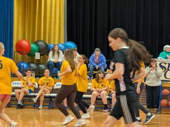 Seahawks honor seniors in Unified finale