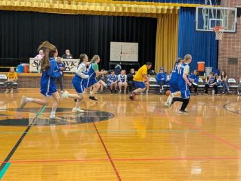 Shipbuilders sail past Seahawks in Unified play