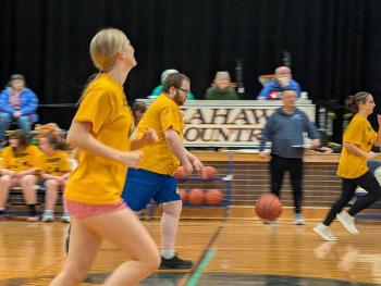 Seahawks honor seniors in Unified finale