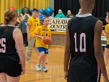 Seahawks honor seniors in Unified finale