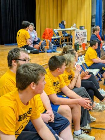 Seahawks soar, Faculty sore