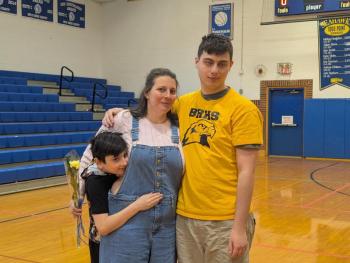 Seahawks honor seniors in Unified finale