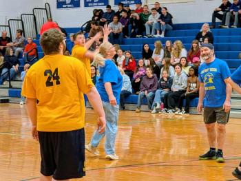 Seahawks soar, Faculty sore