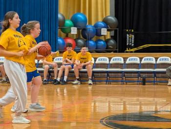 Shipbuilders sail past Seahawks in Unified play