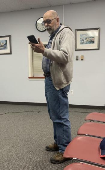 Fred Nehring of Boothbay asks BRRDD to reopen the pick pile. ISABELLE CURTIS/Boothbay Register