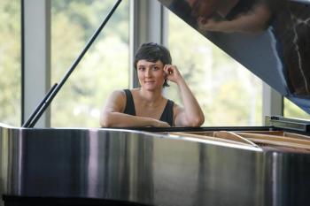 Pianist Morgan Lee to perform April 16 with John David Adams at Bay Chamber. Courtesy of the venue