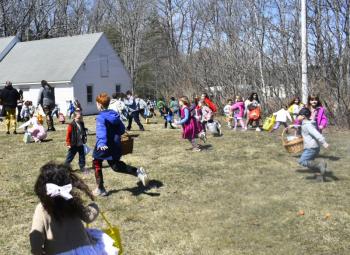 Quick! Someone said the Golden Egg was behind that building! LISA KRISTOFF/Boothbay Register