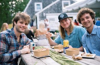 Guests enjoy delicious bites from Applecroft. Courtesy of Shannon Parke