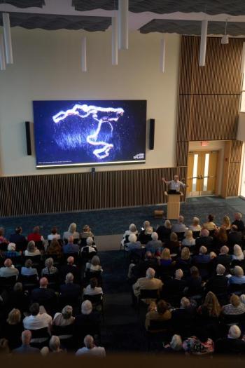 Senior Research Scientist John Burns shares with Big Splash attendees how much scientists have yet to learn about the ocean and all of the amazing creatures that live there. Courtesy of Bigelow Laboratory