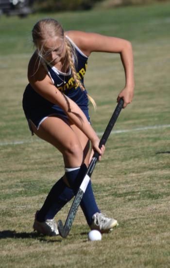 Arabella Hodgdon looks to pass during the Wednesday, Sept. 23 game at home against Lisbon. KEVIN BURNHAM/Boothbay Register