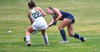 Seahawk junior Zuri Smith passes to a teammate. KEVIN BURNHAM/Boothbay Register