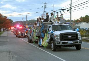 Junior float. STEVE EDWARDS/Boothbay Register