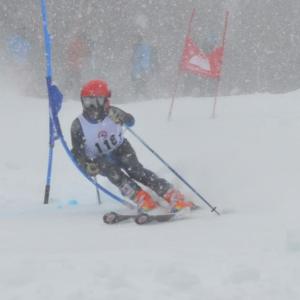 Simon was able to clock in at 27th in the giant slalom and 28th in the slalom during the Francis Piche Invitational Championship. Courtesy of Lester Spear