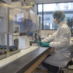 Research underway in the Bigelow Single Cell Genomics Center. Courtesy of Dennis Griggs Research underway in the Bigelow Single Cell Genomics Center. Courtesy of Dennis Griggs