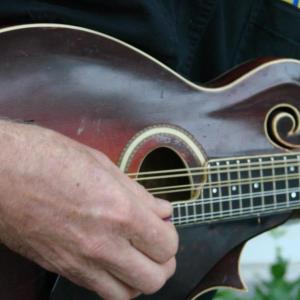 Closeup view of the mandolin-playing of Wiscasset's Chris Lannon. SUSAN JOHNS/Wiscasset Newspaper