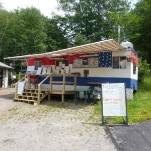 Karen’s Hideaway is open late with a menu varied enough to please the whole family. KATRINA CLARK/Boothbay Register Karen’s Hideaway is open late with a menu varied enough to please the whole family. KATRINA CLARK/Boothbay Register