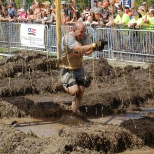 Jason Nein weaves his way through "Electroshock Therapy." Courtesy of John Mitkus