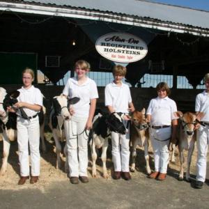 Alan-Dee Dairy 4-H Club members, from left, Saoirse Bogart, Caitlyn Spear, Ben Willertz, Lily Souza and Evan Willertz.