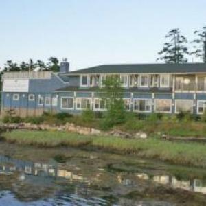 Anyone interested in bidding on the Davis Island Grill in Edgecomb will have to wait. The bank has canceled that portion of an October 18 auction. Courtesy Keenan Auction Company Anyone interested in bidding on the Davis Island Grill in Edgecomb will have to wait. The bank has cancelled that portion of an October 18 auction. Courtesy Keenan Auction Company