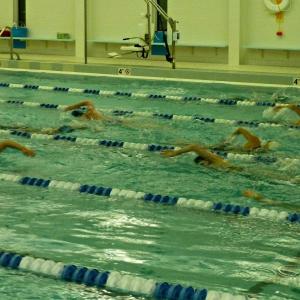 Lap drills in the Boothbay Region Y’s Emery Pool. KATRINA CLARK/Boothbay Register