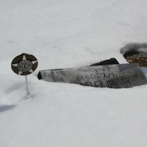 Photo of veteran’s grave marker