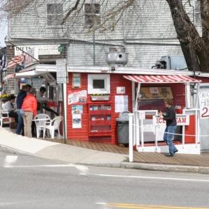 red’s eats