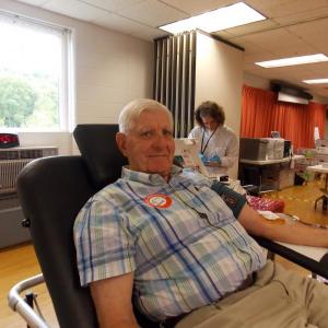 Hobie Ellis, donating pure red blood cells at the Aug. 21 blood drive. KATRINA CLARK/Boothbay Register