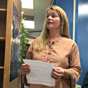 Teacher Tanya Hammond address the school committee at the Jan. 28 meeting. KATRINA CLARK/Boothbay Register