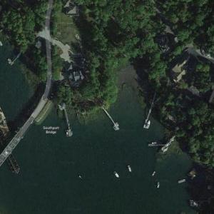 A birds-eye view of the area in the southern end of West Boothbay Harbor where both the Chimes Association and Ebb Tyed are located. Google Earth photo