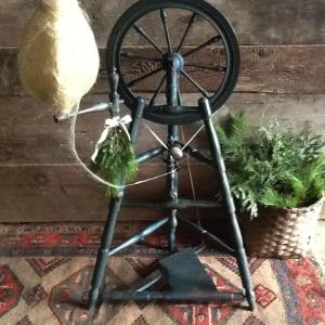 Castle Wheel, from the collection of Tare Shirt Farm, Berwick, Maine. Courtesy of Christine Hopf-Lovette